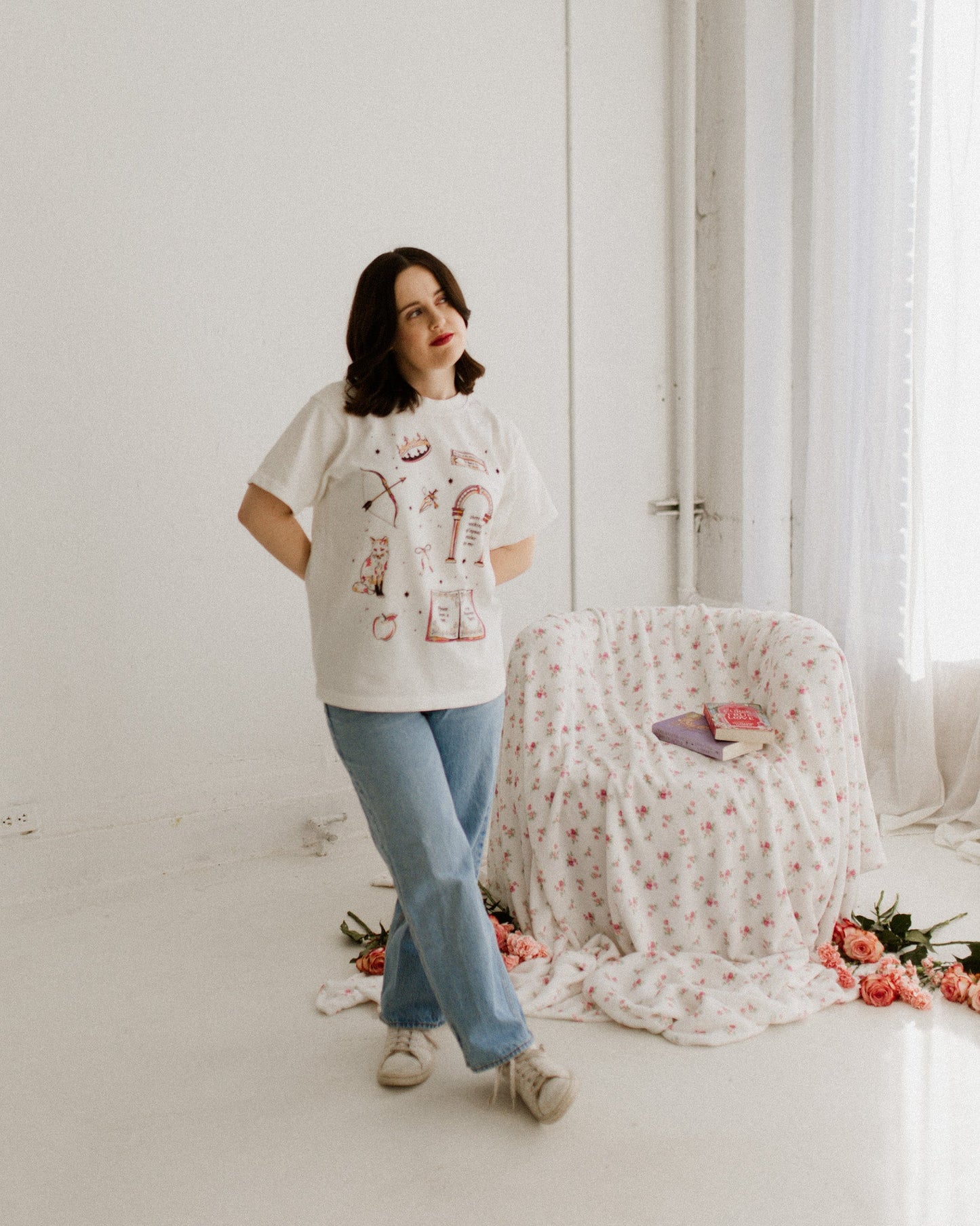 Once Upon a Broken Heart Tee. Oversized boxy t-shirt. OUABH merch. Bookish merch. Evangeline Fox. Jacks Prince of Hearts. Romantasy book merch.