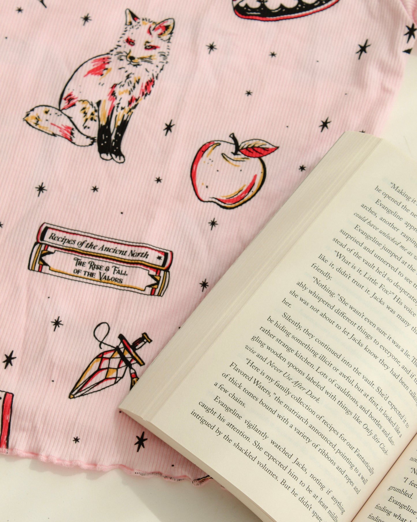 The Once Upon a Broken Heart Lounge Set from Next Chapter is officially licensed by Stephanie Garber. Cozy Bookish Pajamas. Bookish loungewear. 