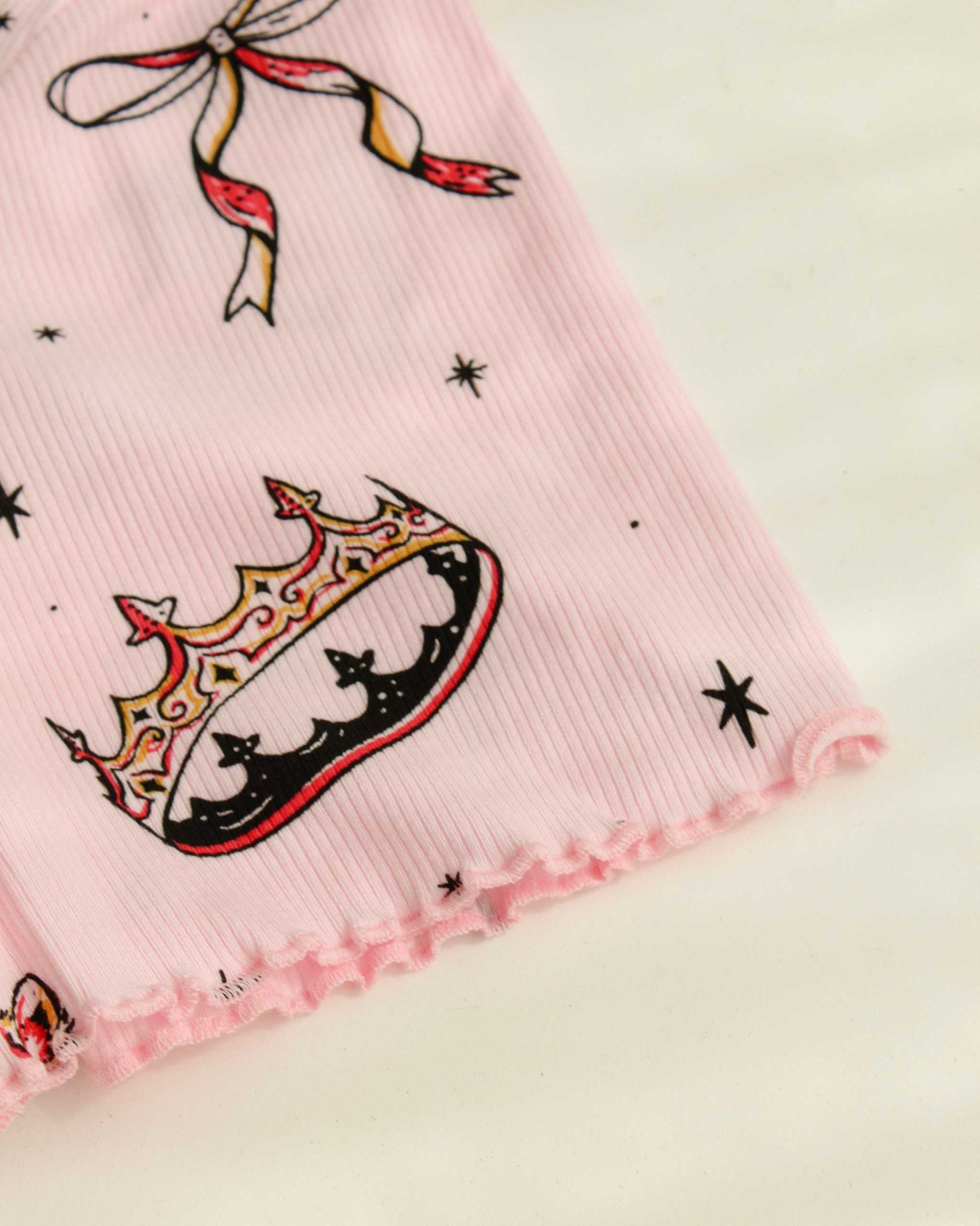 The Once Upon a Broken Heart Lounge Set from Next Chapter is officially licensed by Stephanie Garber. Cozy Bookish Pajamas. Bookish loungewear. 