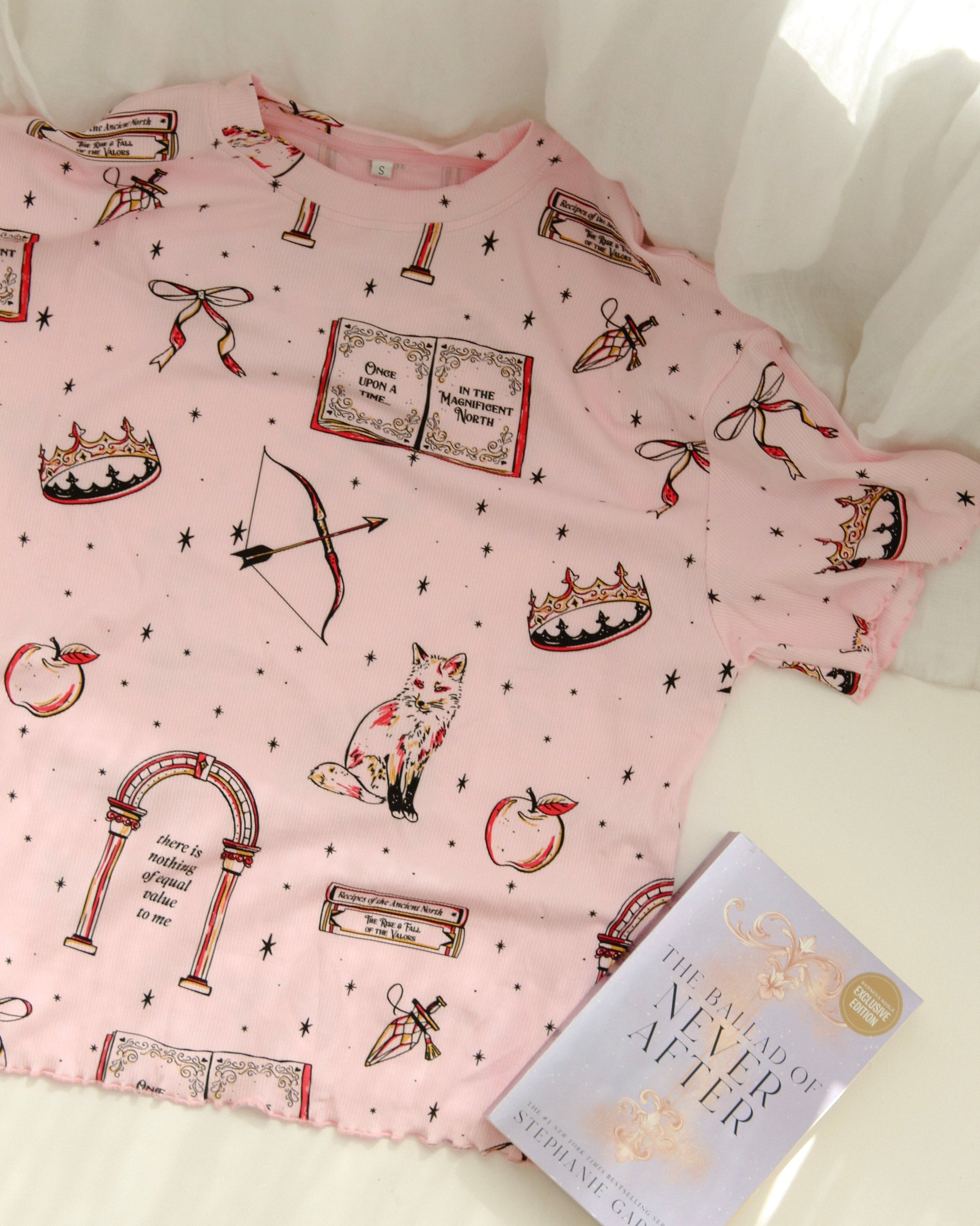The Once Upon a Broken Heart Lounge Set from Next Chapter is officially licensed by Stephanie Garber. Cozy Bookish Pajamas. Bookish loungewear. 